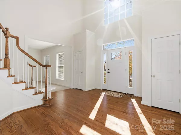 Charlotte, NC 28273,12439 Oakbriar LN