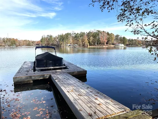 Charlotte, NC 28278,16024 Munson Hill RD