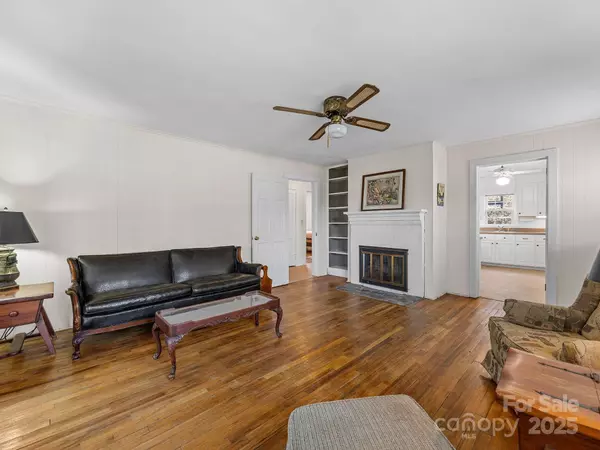 Landrum, SC 29356,1420 W Lakeshore DR