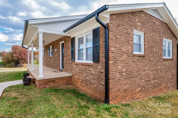 Taylorsville, NC 28681,440 Greenlea CIR