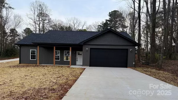 2328 Summerlin ST, Winston Salem, NC 27103