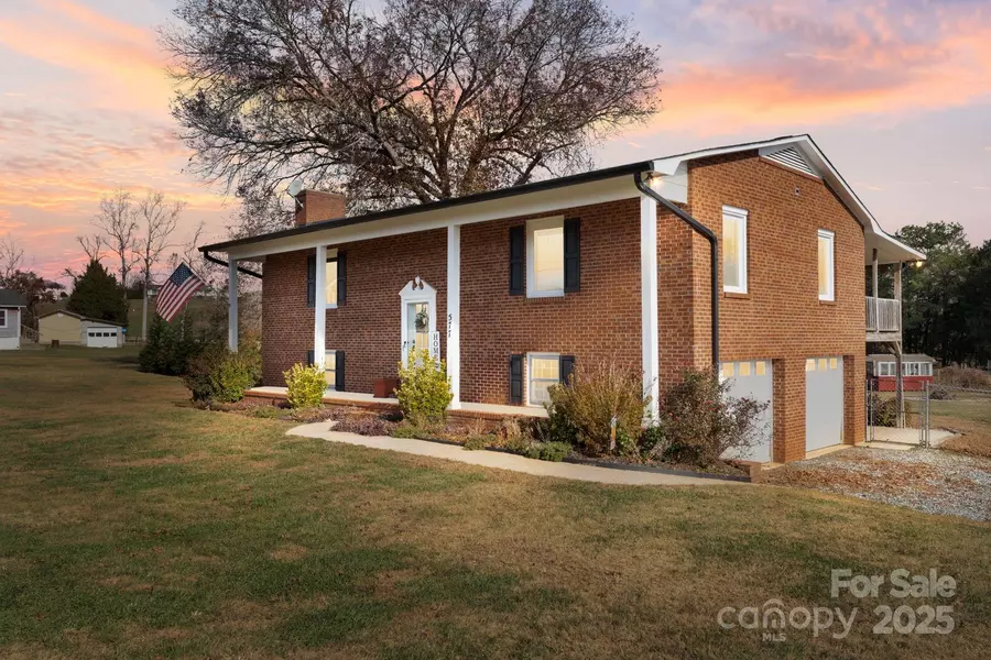 577 John Crotts RD, Mocksville, NC 27028