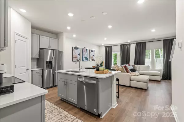 Fort Mill, SC 29715,831 Gerard Bay DR