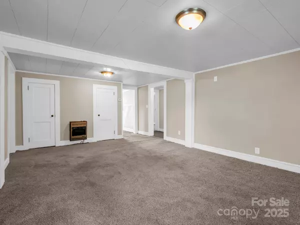 Mooresboro, NC 28114,264 Goode RD