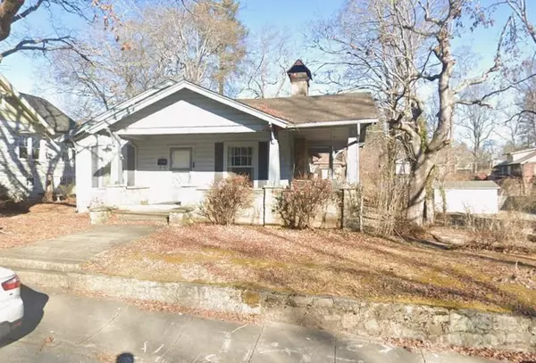 515 3rd AVE, Hendersonville, NC 28739