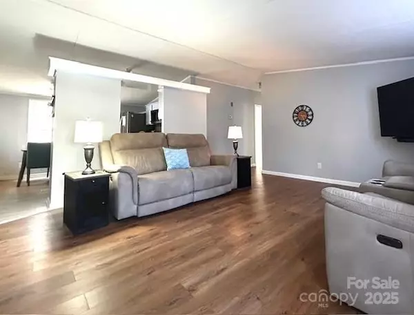 Newton, NC 28658,3355 Stony Brook CIR