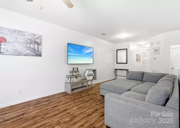 Charlotte, NC 28212,7715 Abigail Glen DR