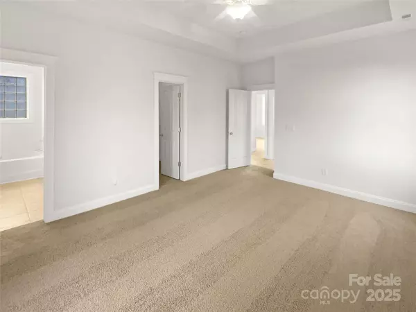 Charlotte, NC 28213,3900 Wilgrove Way DR