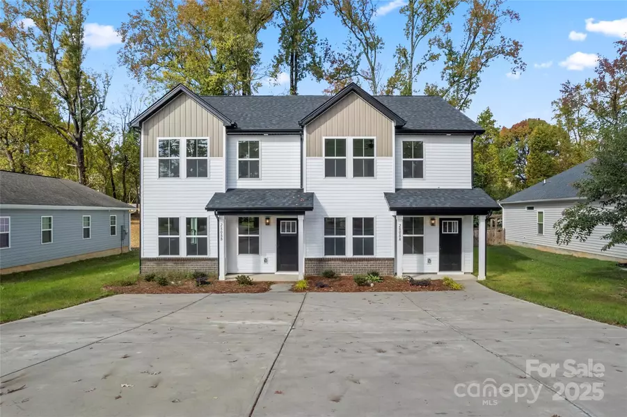 2909 New Pineola RD, Charlotte, NC 28208