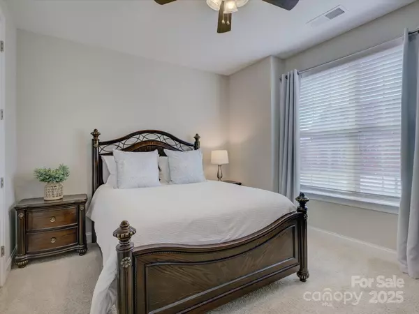 Charlotte, NC 28278,14228 Twin Eagles LN