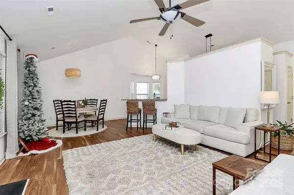 Charlotte, NC 28215,13217 Peacock LN #107