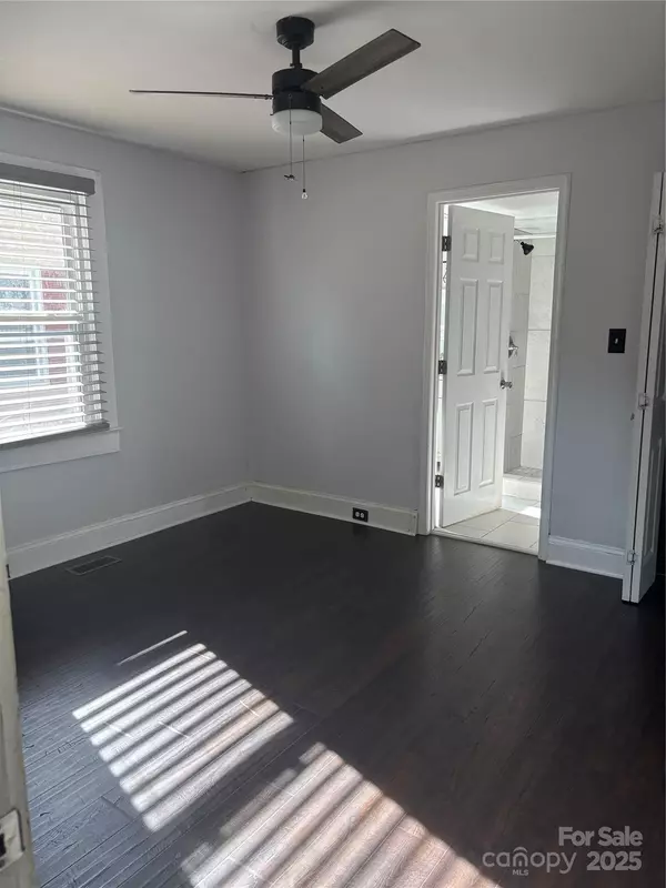 Salisbury, NC 28144,827 W Horah ST W