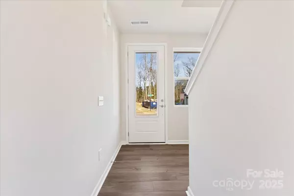 Charlotte, NC 28269,2324 Endeavor RUN