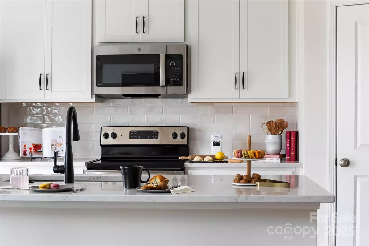 Charlotte, NC 28269,6013 Longar LN