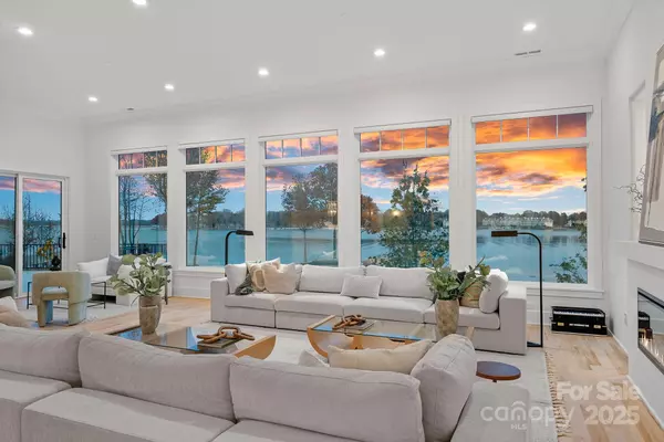 Cornelius, NC 28031,21528 Norman Shores DR