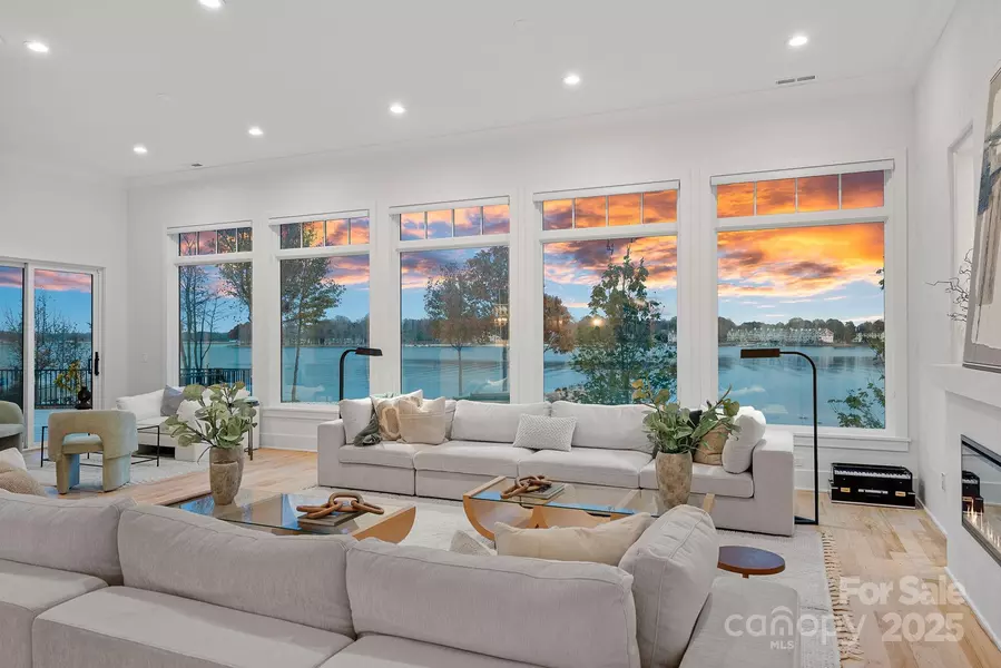 21528 Norman Shores DR, Cornelius, NC 28031