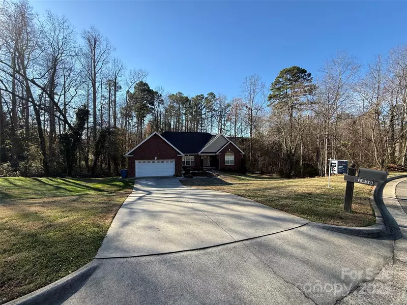 1436 20th Avenue PL NE, Hickory, NC 28601