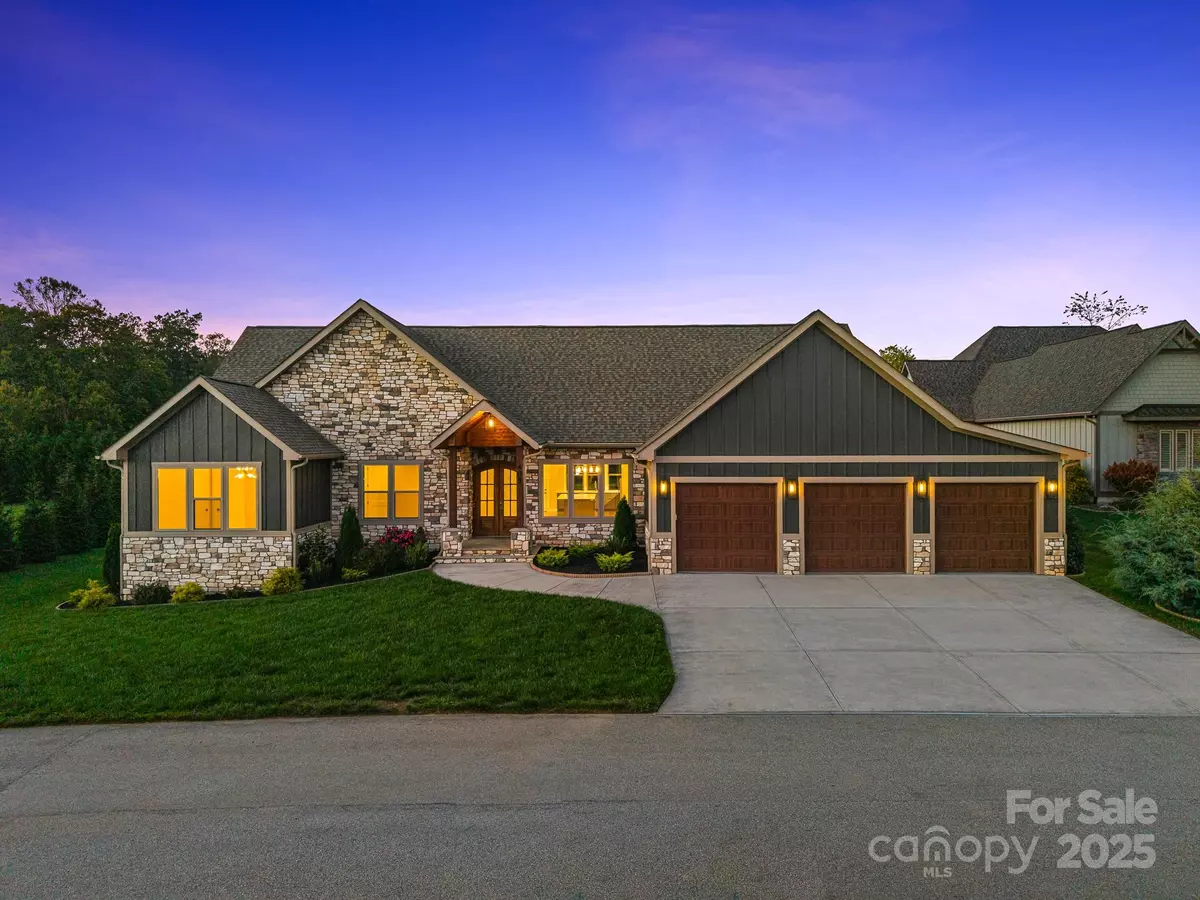 Mills River, NC 28759,405 Samuel DR