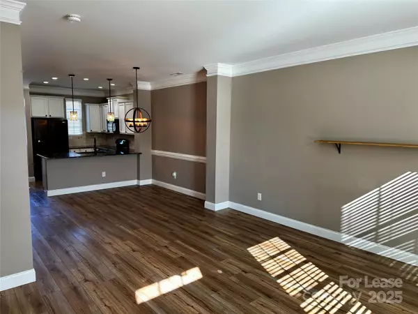 Davidson, NC 28036,15808 Sharon Dale DR