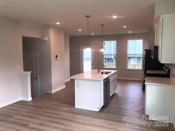 Charlotte, NC 28208,3012 Arbor Ash ST