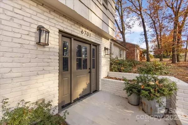Charlotte, NC 28211,6701 Burlwood RD