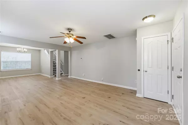 Lowell, NC 28098,528 River View DR