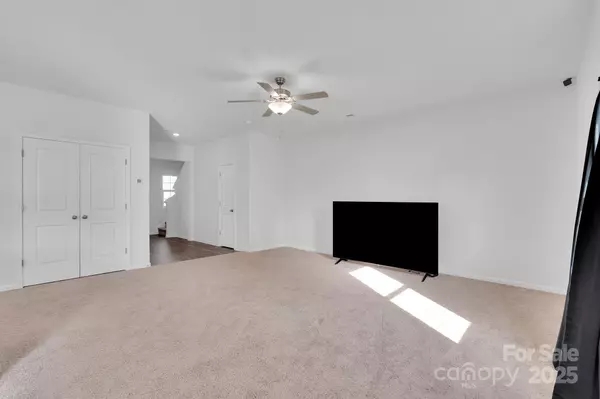 Charlotte, NC 28215,4354 One Mile WAY