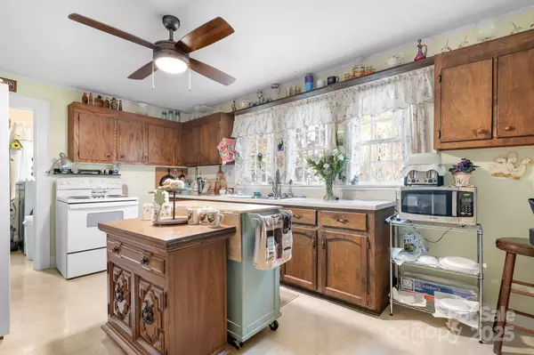 Belmont, NC 28012,2024 S Point RD