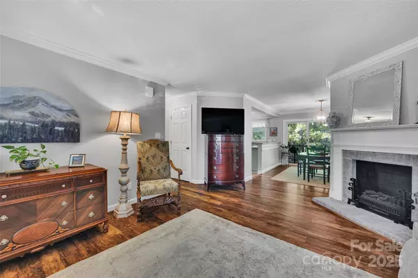 1741 Robinwood RD, Gastonia, NC 28054