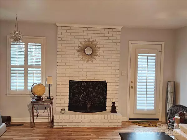 Denver, NC 28037,3015 Lake Shore RD S