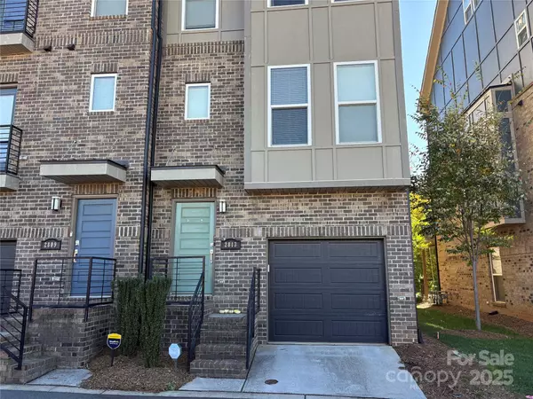 Charlotte, NC 28209,2813 Grand Union WAY