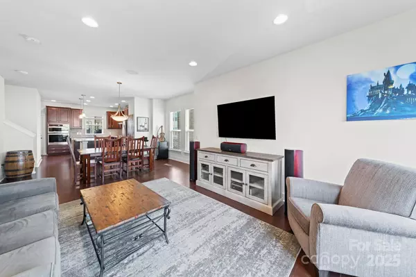 Charlotte, NC 28209,2813 Grand Union WAY