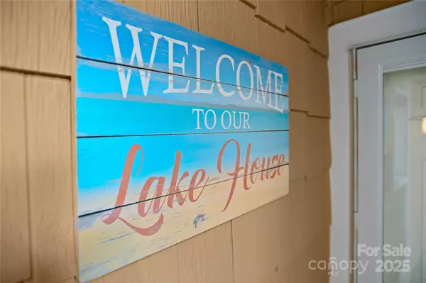 Cornelius, NC 28031,18525 Harborside DR