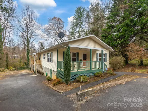 7 Wilson Creek DR, Asheville, NC 28803
