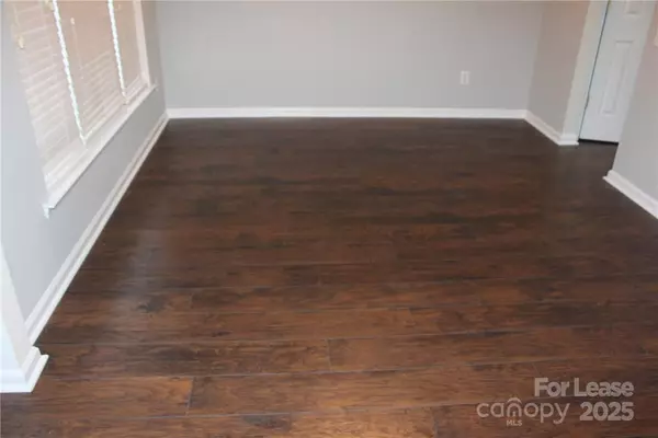 Charlotte, NC 28213,2715 Old Ironside DR