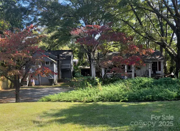 127 A/B & 129 S Mitchell ST, Rutherfordton, NC 28139