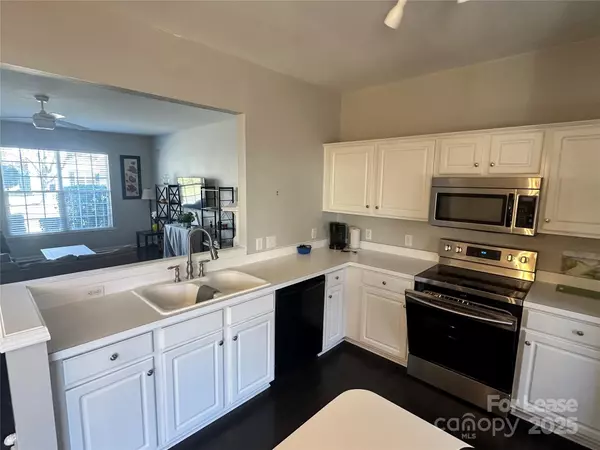 Charlotte, NC 28270,3213 Mannington DR