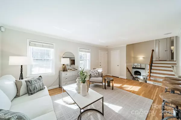 Charlotte, NC 28210,3221 Northampton DR