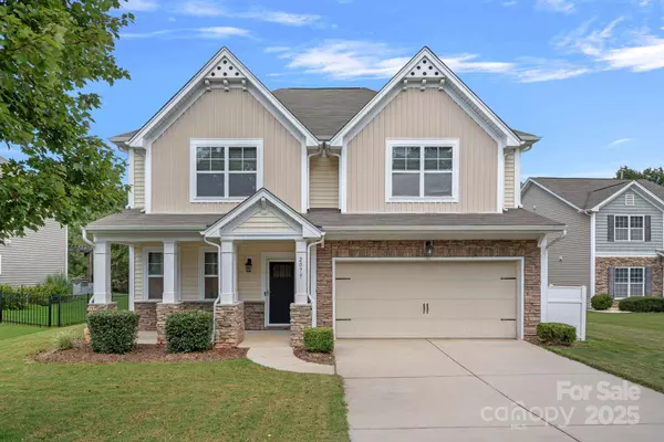 2079 Lakebridge DR, Fort Mill, SC 29715
