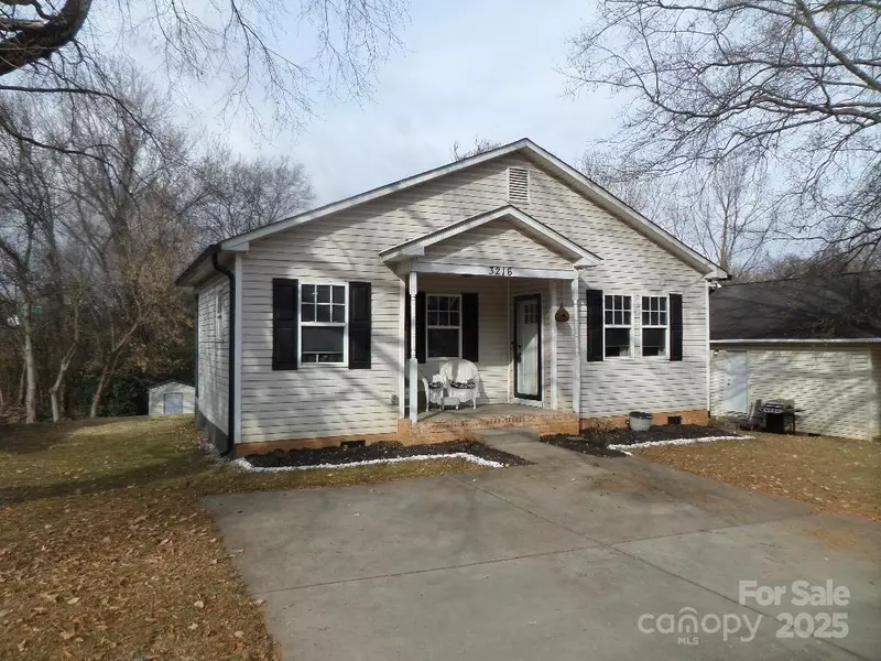 3216 Lasalle ST, Charlotte, NC 28216