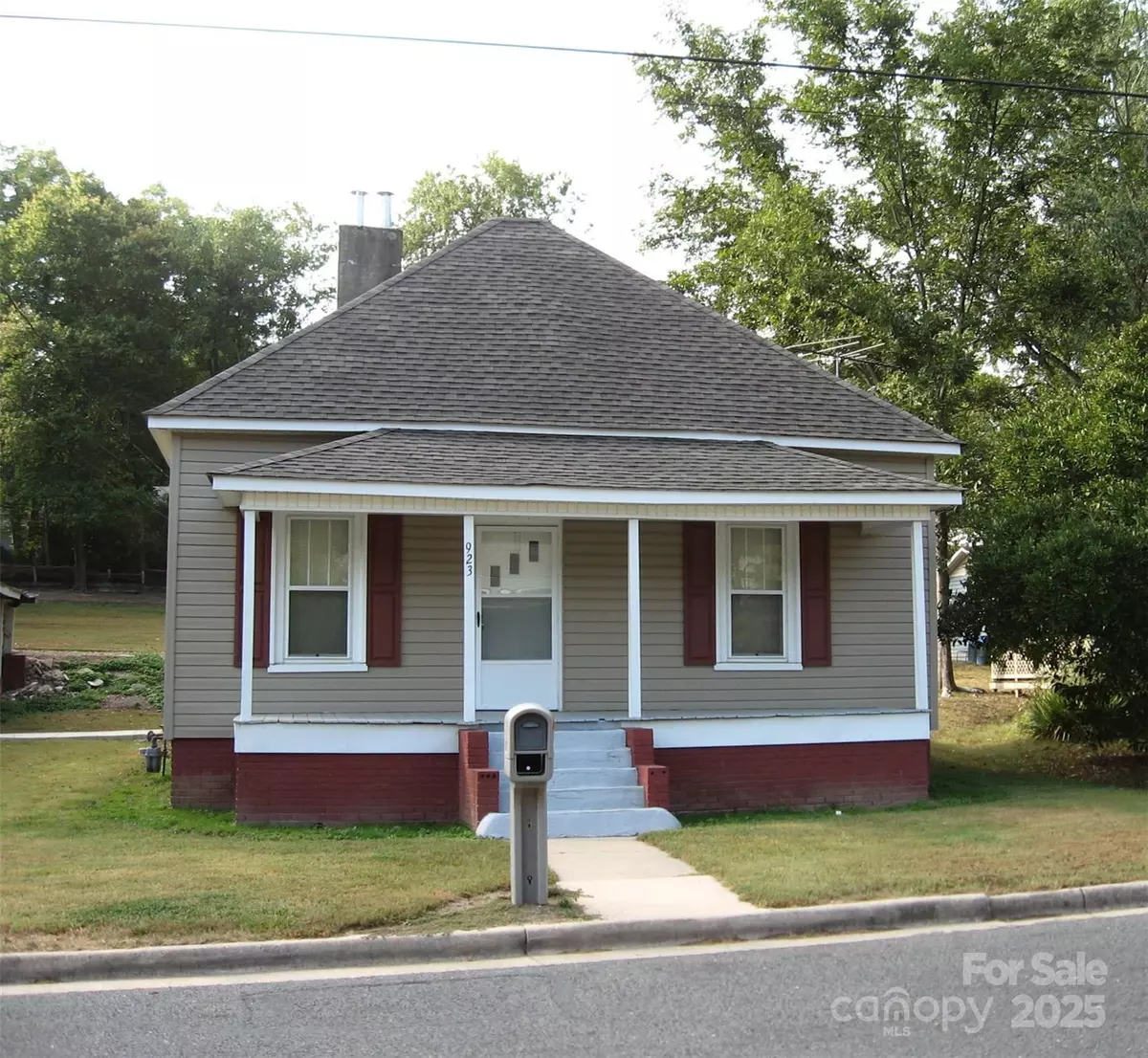 Albemarle, NC 28001,923 Efird ST #97