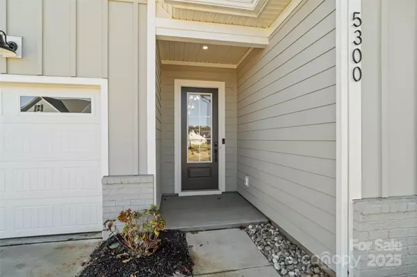 Charlotte, NC 28269,5300 Mint Harbor WAY