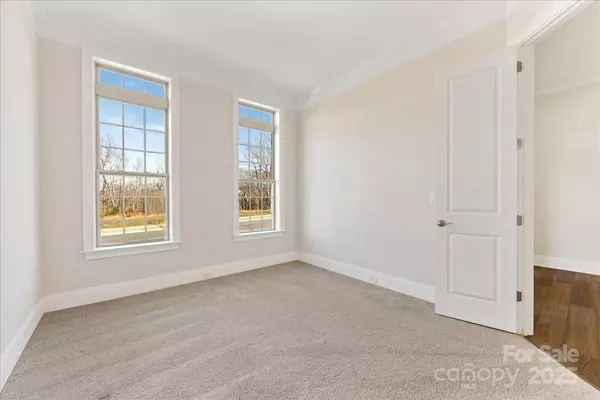 Charlotte, NC 28278,45419 Misty Bluff DR