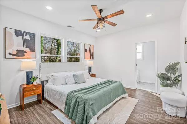 Cherryville, NC 28021,512 N Mulberry ST