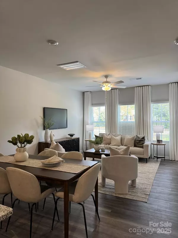 Charlotte, NC 28208,2958 Sloan DR #28