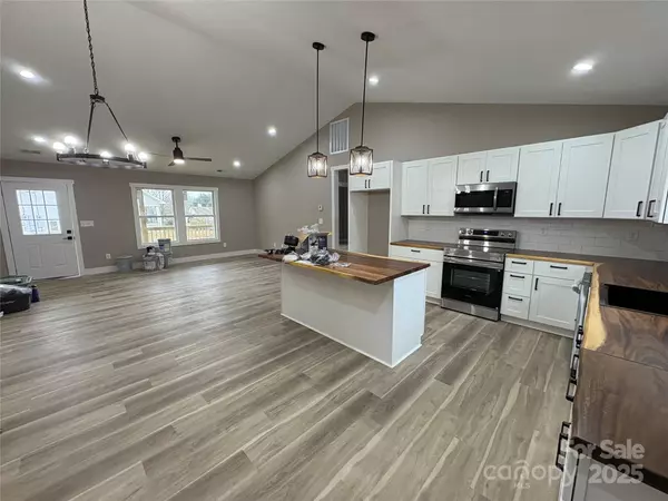 Lenoir, NC 28645,236 Wilson ST NW