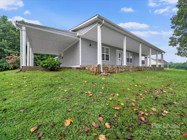 Newton, NC 28658,1585 Nathanial ST