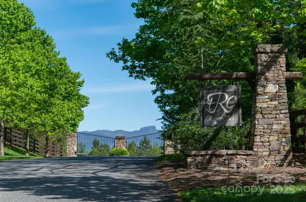 2086 Paddock CIR, Morganton, NC 28655