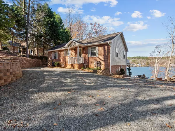 Mount Gilead, NC 27306,146 Fairfield RD