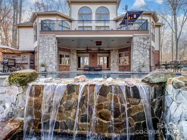 Catawba, NC 28609,1090 N Saunders DR